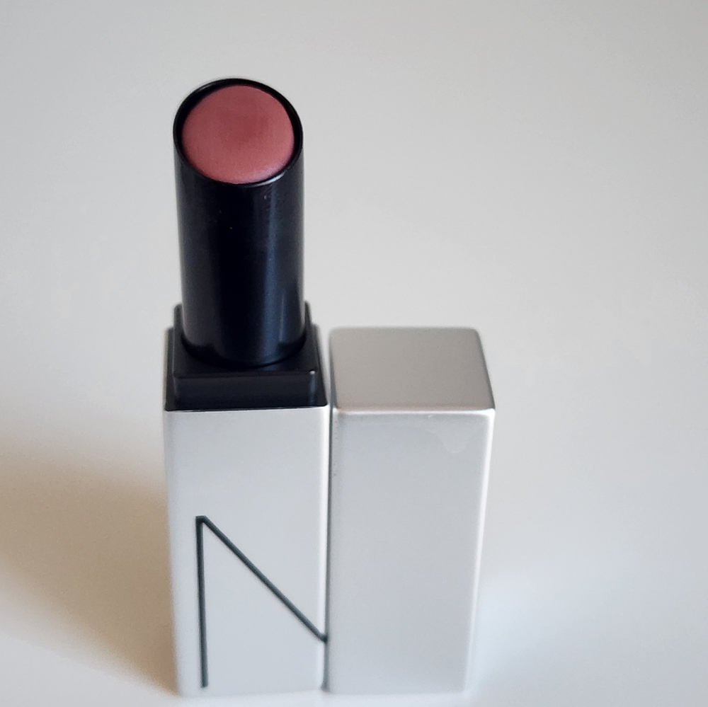 Nars Unrestricted Soft Matte Lip Balm - Picture 5 of 7